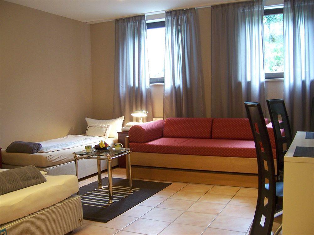 Grossdorf  Garden House & East Park-Apartments מראה חיצוני תמונה